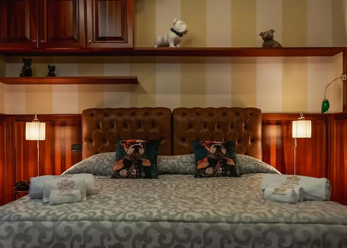 בית הארחה Regal House Navigatori 23