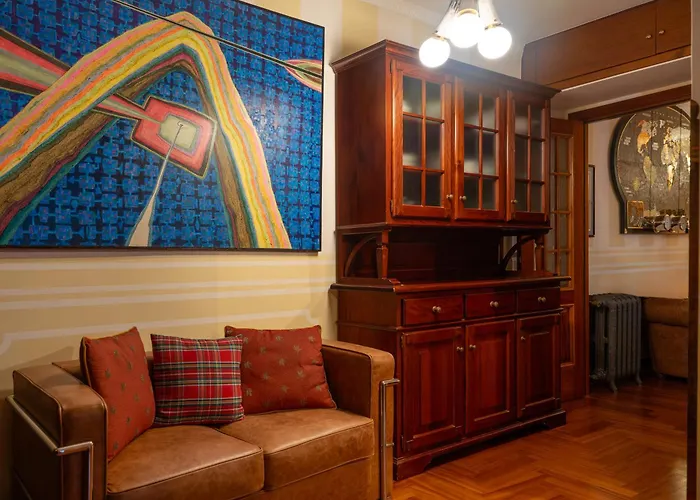 בית הארחה Regal House Navigatori 23 4*