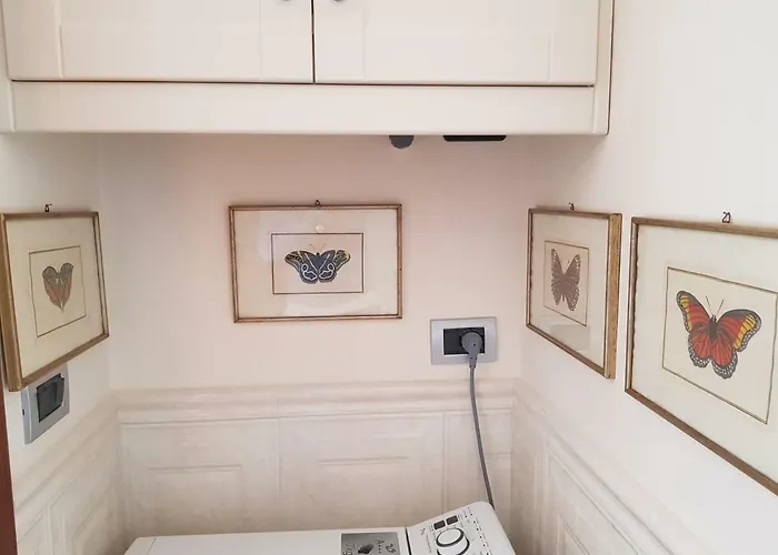בית הארחה Regal House Navigatori 23 4*